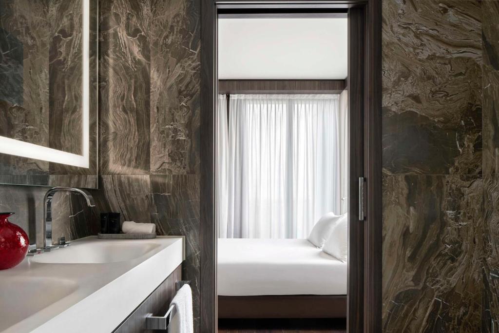 Hyatt Centric Milan Centrale - Resim 43