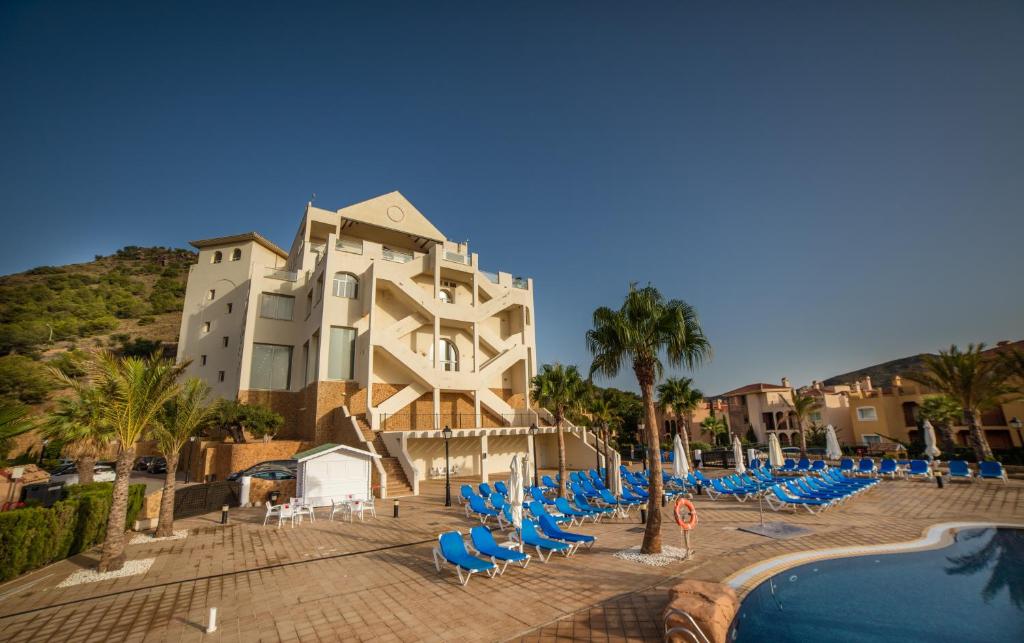 Ona Las Lomas Village