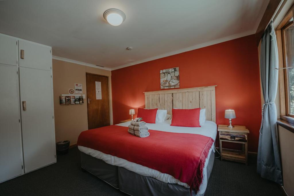 Letto o letti in una camera di Storms River Forest Lodge