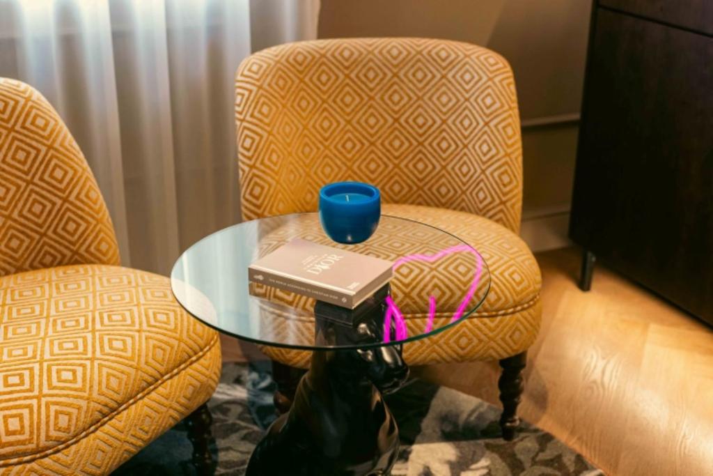 Upon Angels - Adults Only - Resim 41