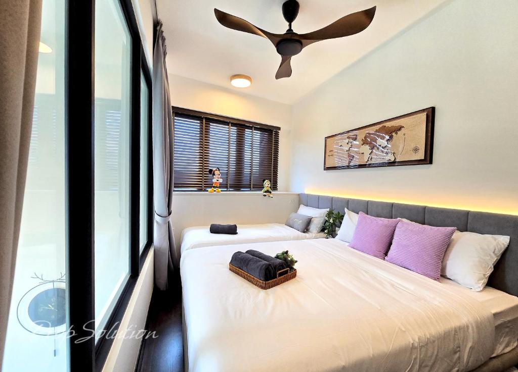 Postel nebo postele na pokoji v ubytování Loft Suite Johor Bahru Legoland 6Pax