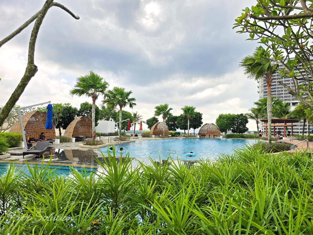 Bazén v ubytování Loft Suite Johor Bahru Legoland 6Pax nebo v jeho okolí
