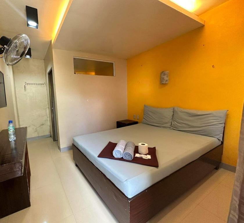 Ένα ή περισσότερα κρεβάτια σε δωμάτιο στο ROCK VIEW-LODGE