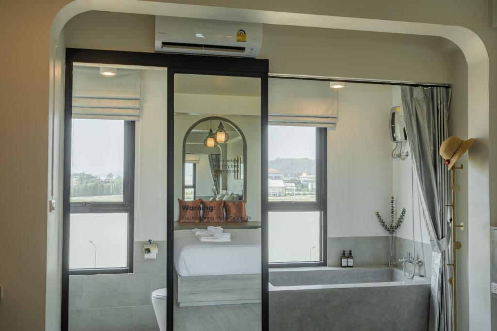 Koupelna v ubytování Ang Pao Hotel Phuket