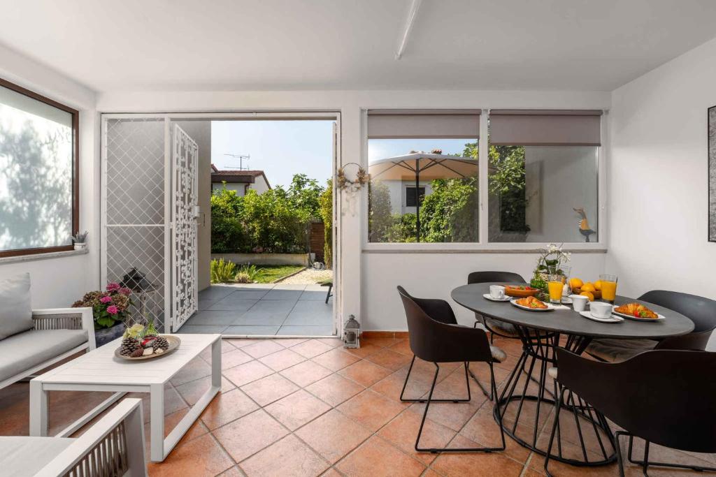Balkon lub taras w obiekcie Holiday home in Porec - Istrien 27453