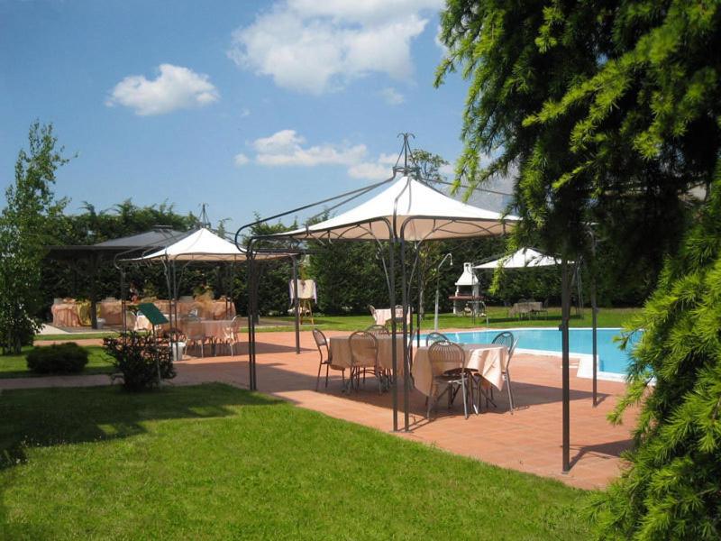 Bazén v ubytování Hotel Olimpia nebo v jeho okolí