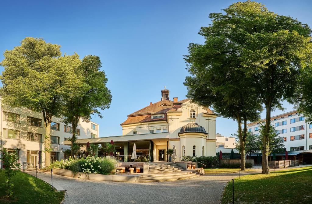 Budova, kde se hotel nachází