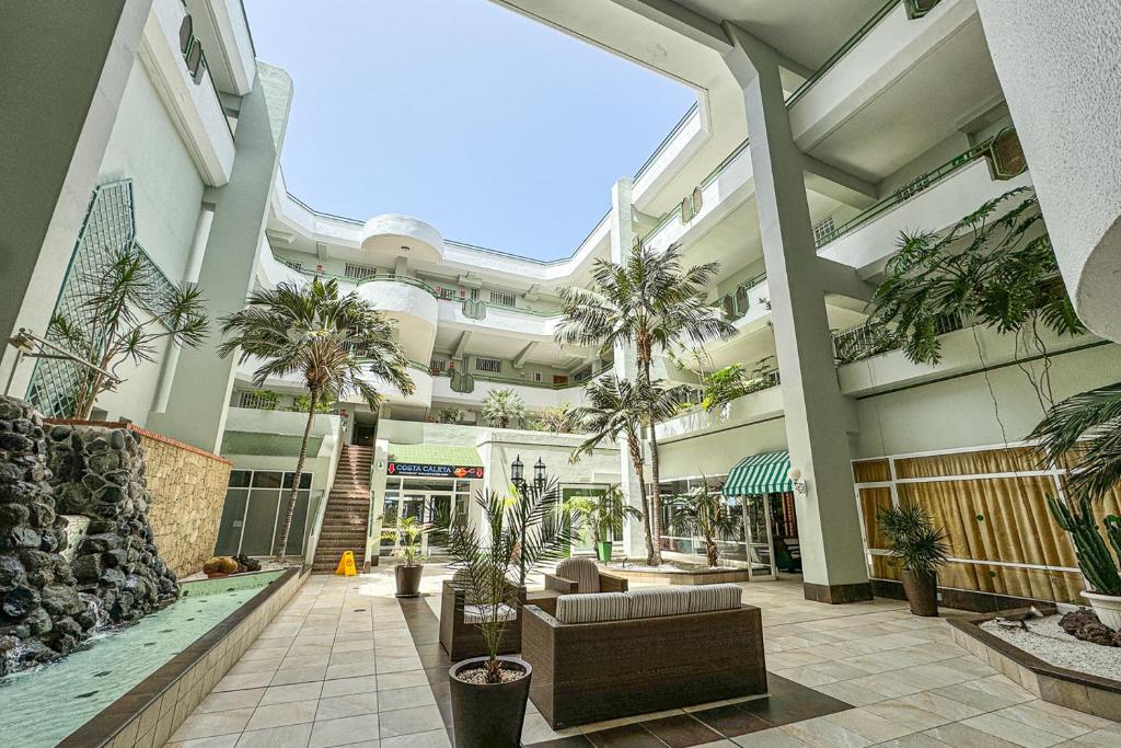 Kép Apartment in beachfront complex in El Duque area, Costa Adeje szállásáról Adejében a galériában