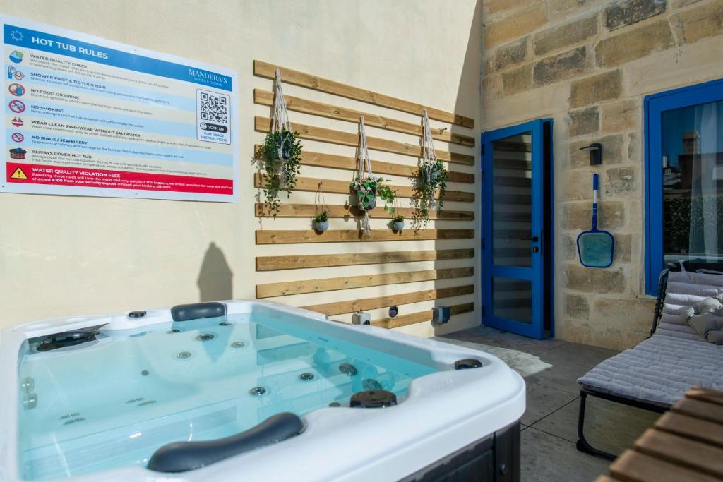 Mandera's Boutique Suites & Dorms - 4