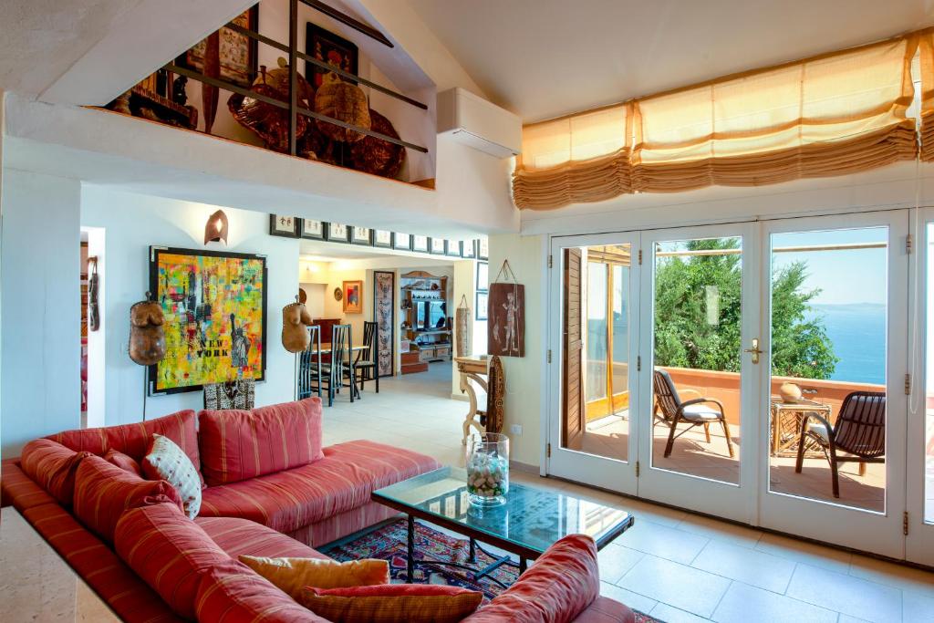 Гостиная зона в Porto Santo Stefano - Unique Maison