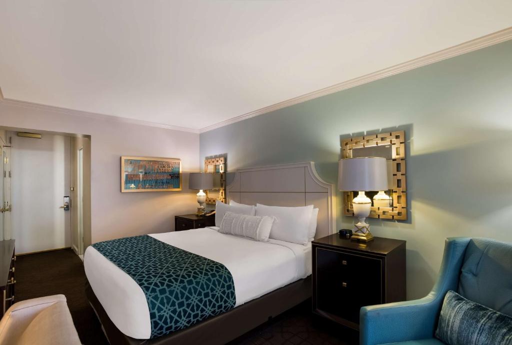The Royal Sonesta New Orleans - Deluxe - King - Audition Accessible
