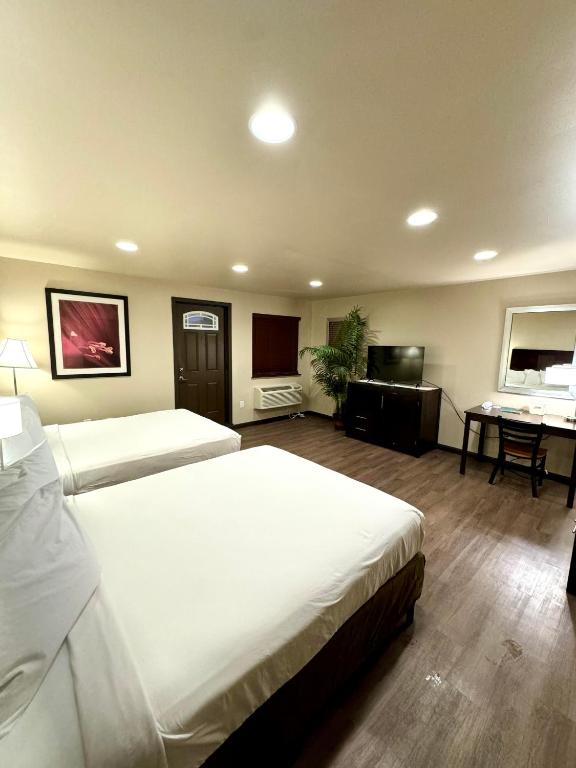 Americas Best Value Inn Marquette - Quarto Familiar Superior