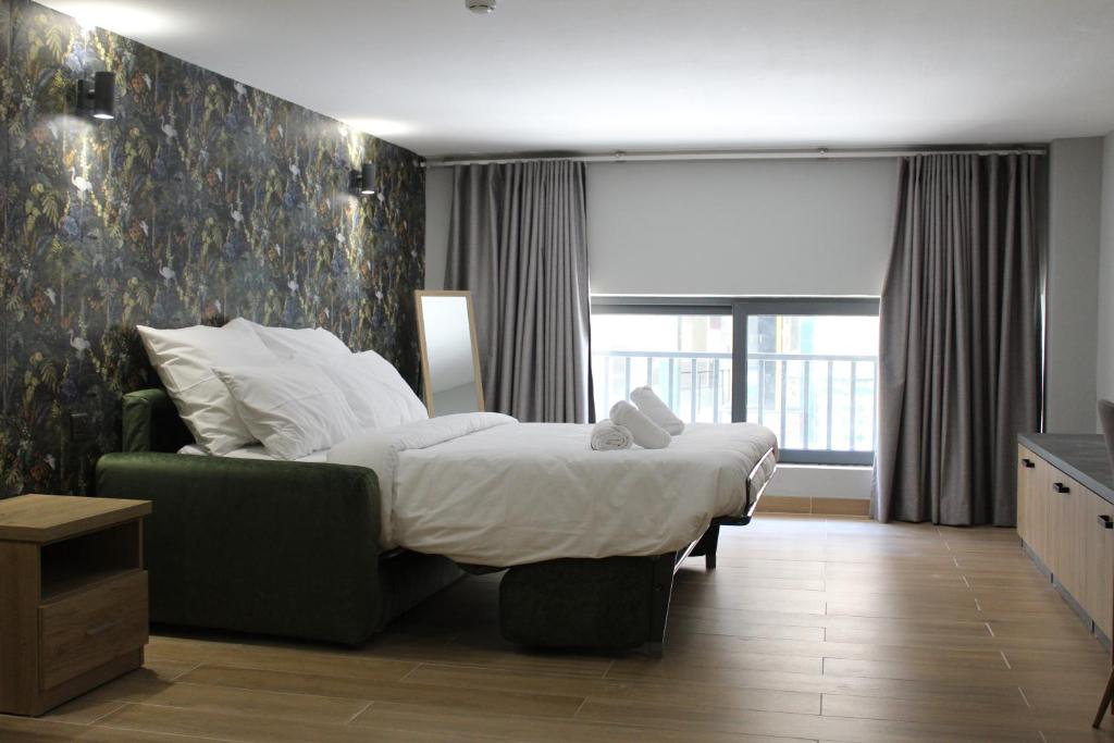 University Boutique Rooms - 14