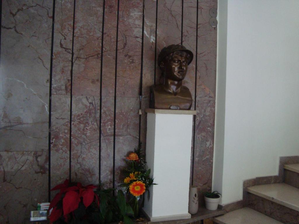 Hotel King Pyrros - Resim 20