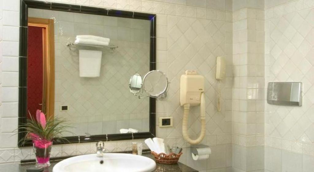 Koupelna v ubytování LH Hotel Andreotti