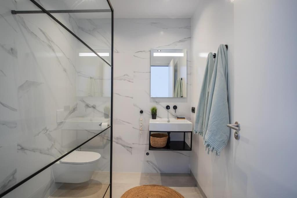 Koupelna v ubytování Zon&zo Luxurious Apartment in Jan Thiel
