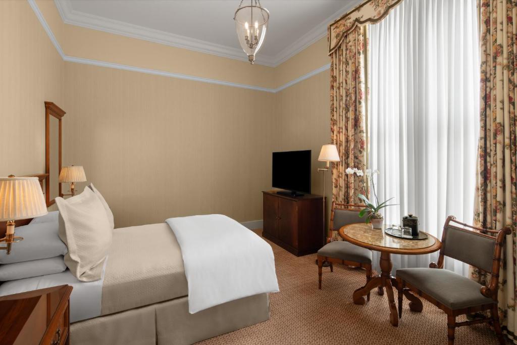 Capital Hotel - Room King Superior