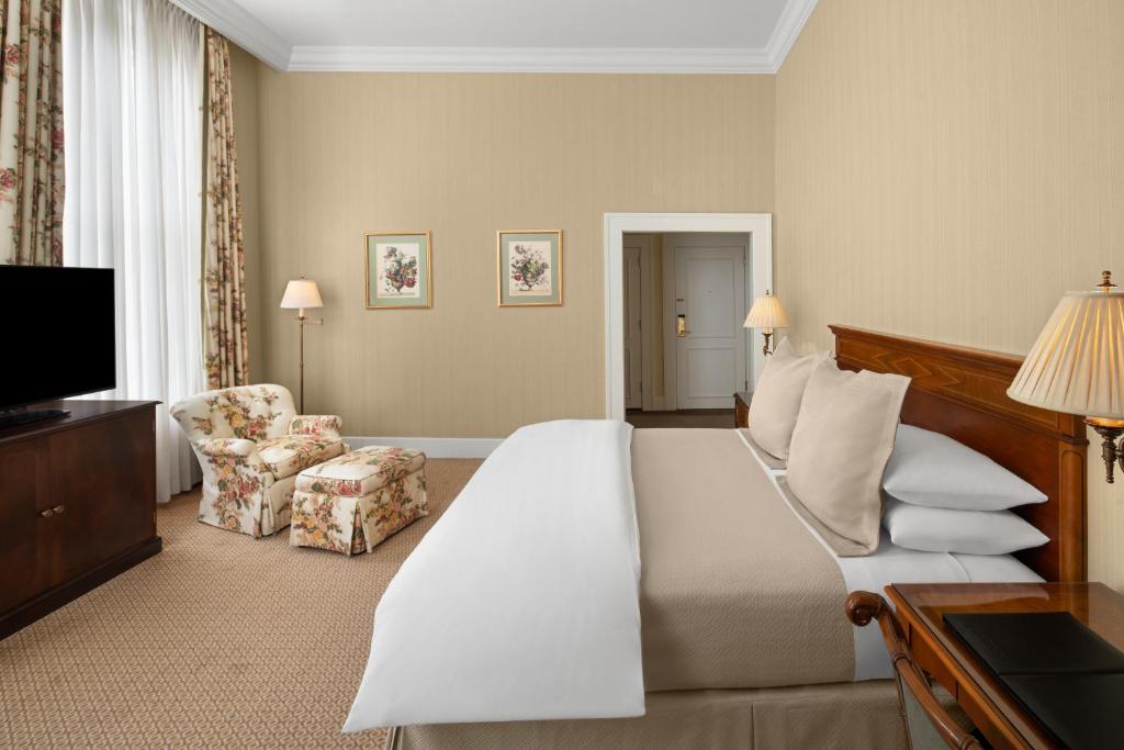 Capital Hotel - Rala De Reina Superior