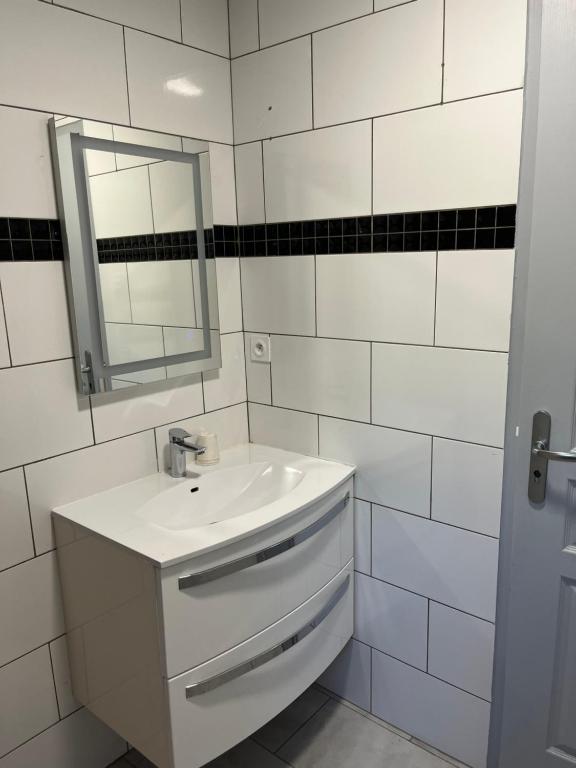 Le Gîte du Festival Sud Aqua - Avignon TGV - Resim 36