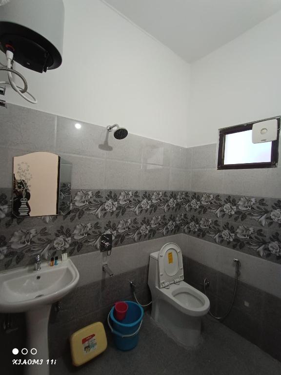 Koupelna v ubytování Hotel Mehra Inn