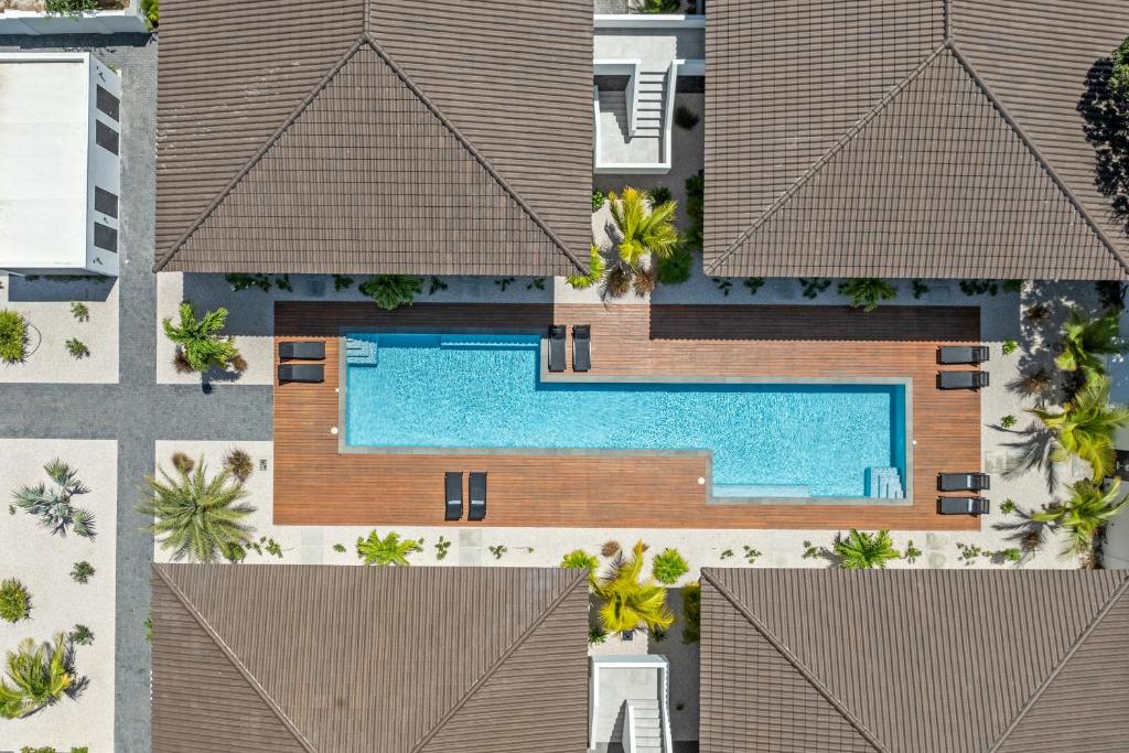 Bazén v ubytování Zon&zo Luxurious Apartment in Jan Thiel nebo v jeho okolí