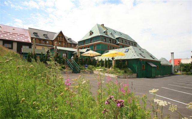 Budova, kde se hotel nachází