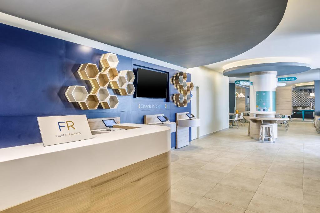 One Acapulco Costera