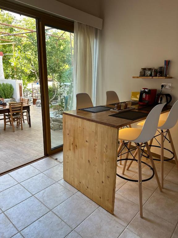 Fotografie z fotogalerie ubytování Loucy’s Art Home v destinaci Mandria