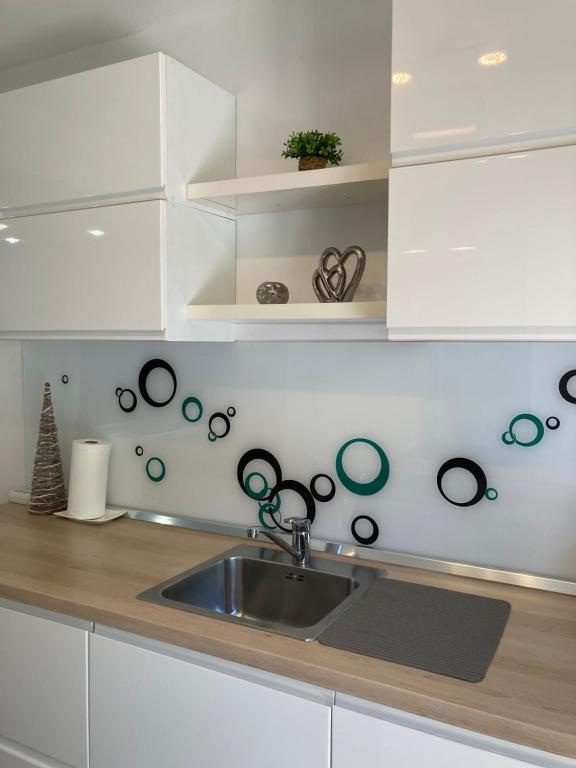 Apartman SONAS with free private parking - 5