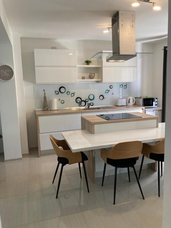 Apartman SONAS with free private parking - 7