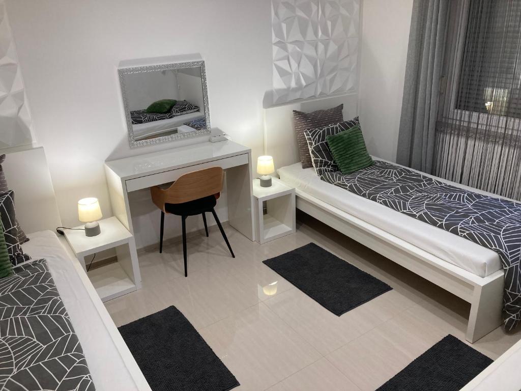 Apartman SONAS with free private parking - 13