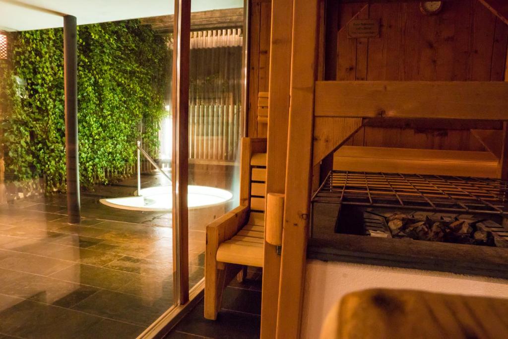 Vannituba majutusasutuses Felbermayer Hotel & AlpineSpa-Montafon