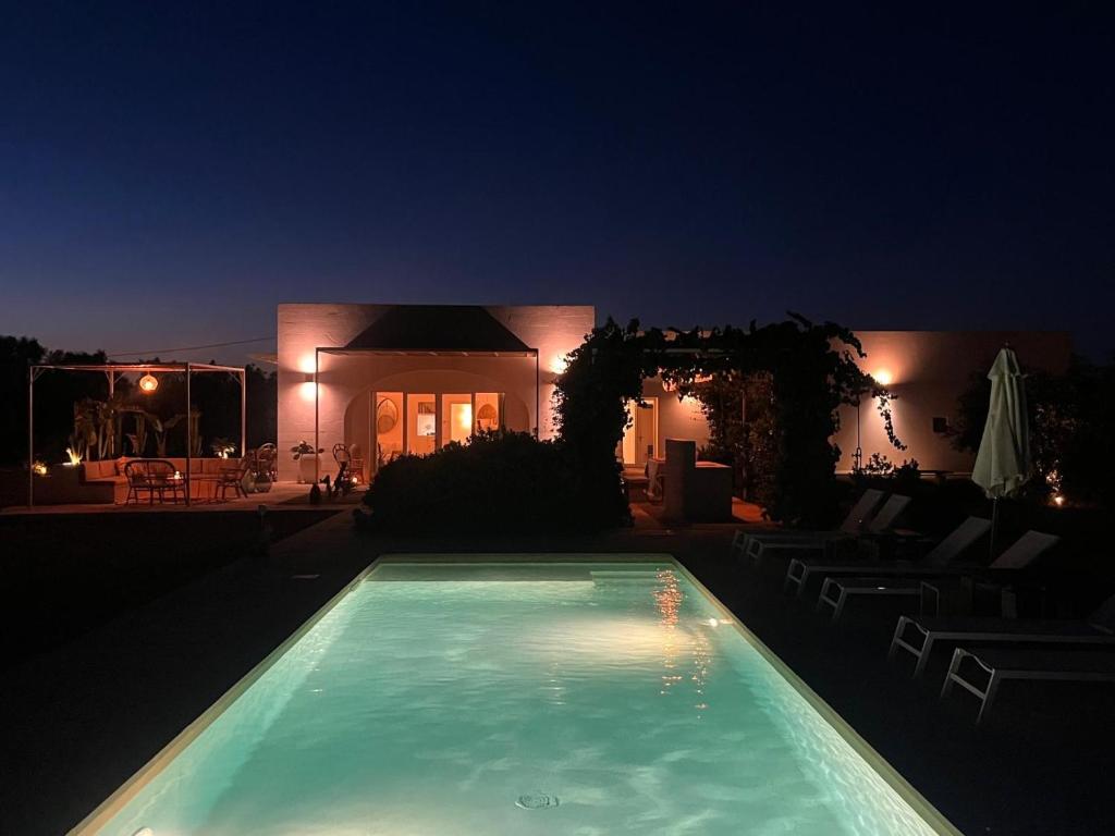 The swimming pool at or close to Villa Casa Bianca di Porto Selvaggio