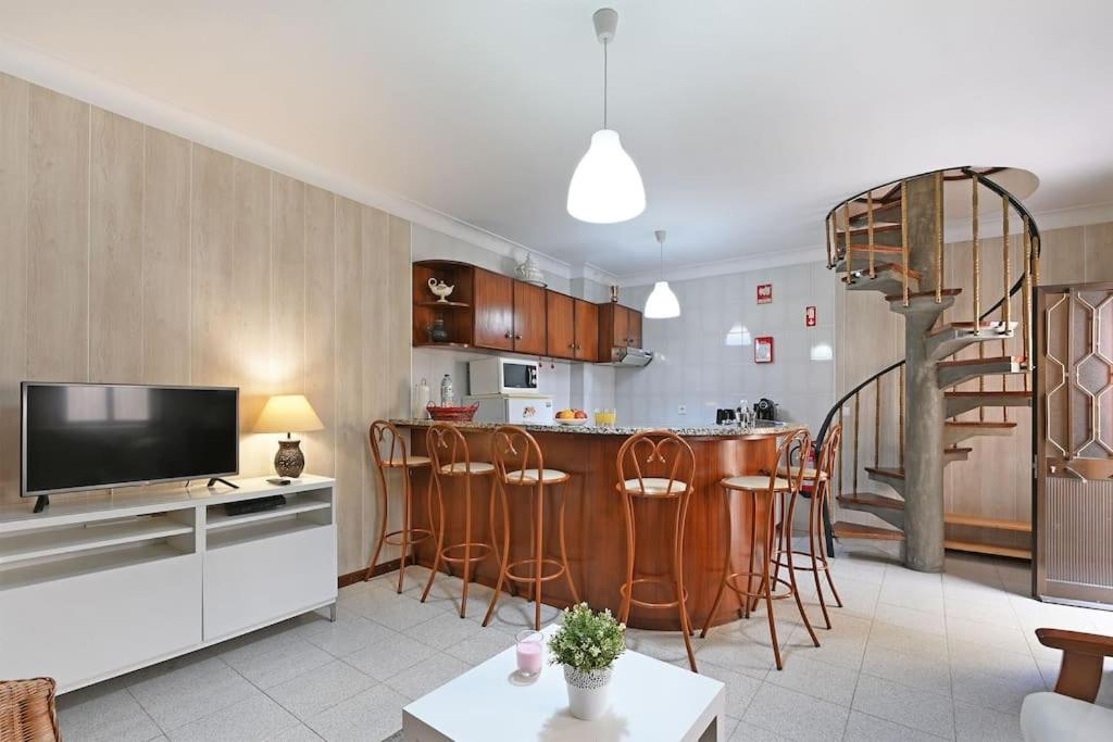 Bessa - Casinha Típica do Porto com dois quartos