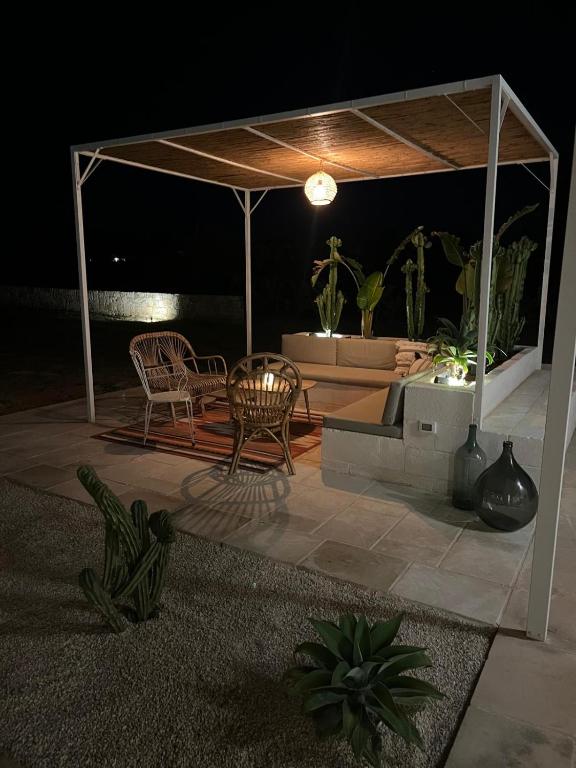A patio or other outdoor area at Villa Casa Bianca di Porto Selvaggio
