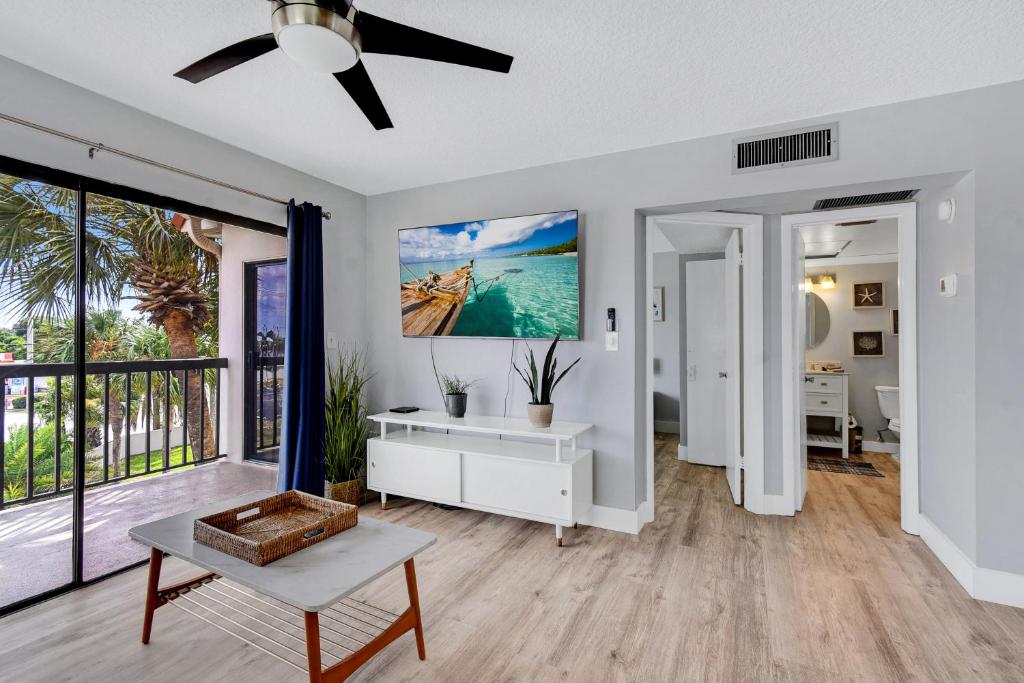 Φωτογραφία από το άλμπουμ του Great 1 bedroom 1 bath condo with heated pool σε St. Augustine