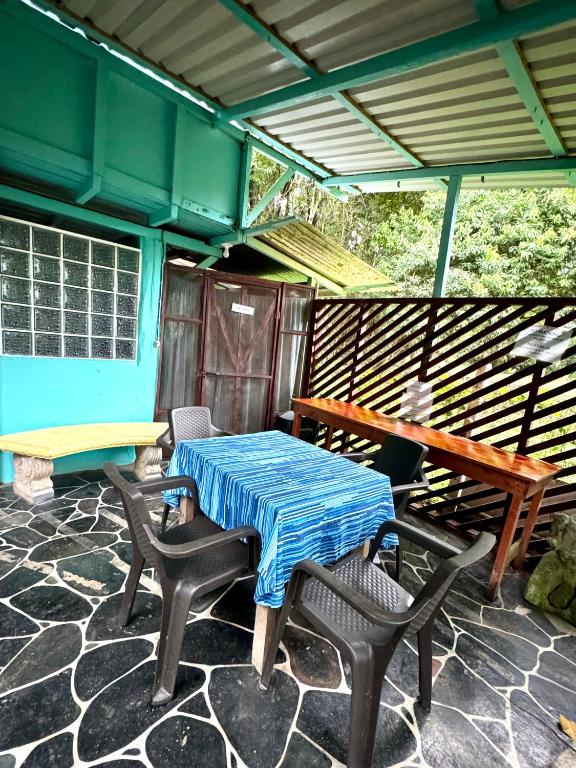 Fotografie z fotogalerie ubytování Hidden Jungle Beach House v destinaci Puerto Viejo