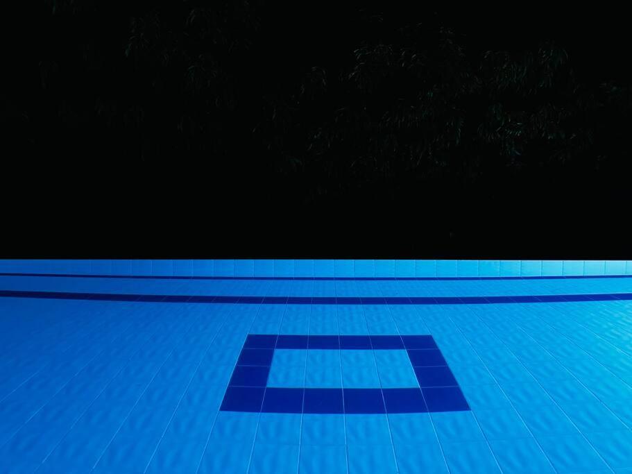 Bazén v ubytování Finca con Piscina y Jacuzzi Privado nebo v jeho okolí
