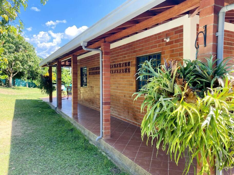 Zahrada ubytování Finca con Piscina y Jacuzzi Privado