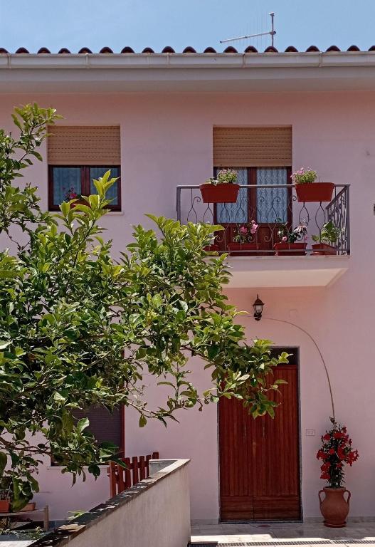 Balkón alebo terasa v ubytovaní Holiday-house-Saba-Lupino