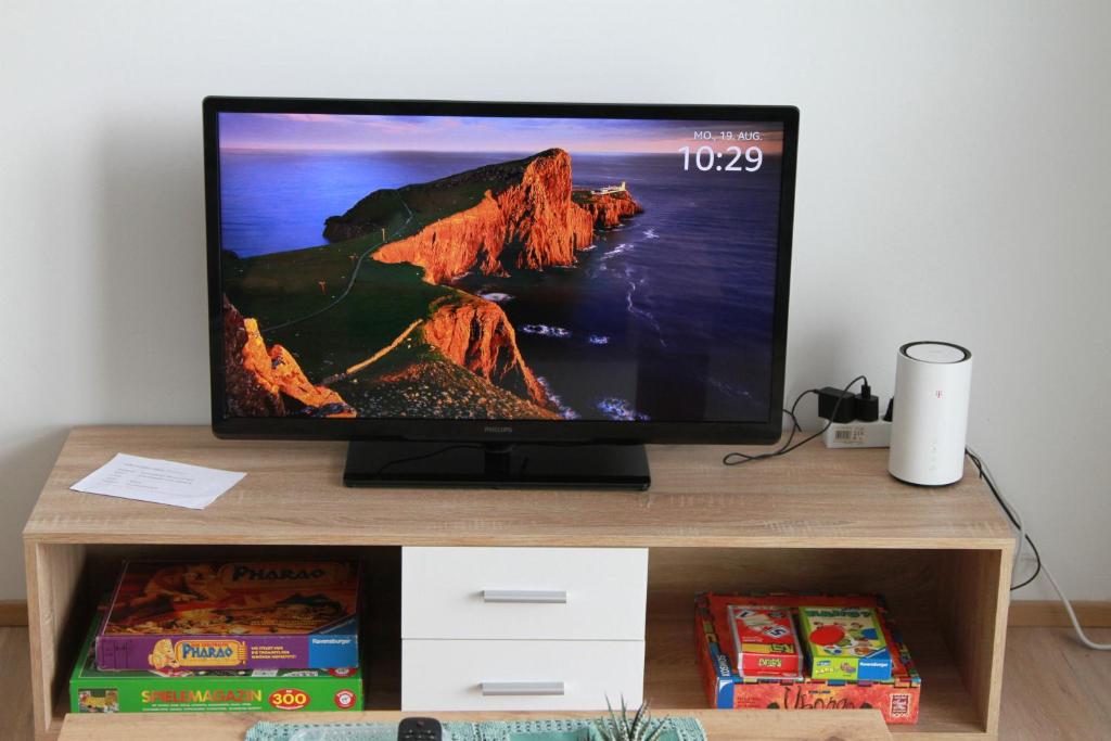 TV a/nebo společenská místnost v ubytování Haus Abendrot