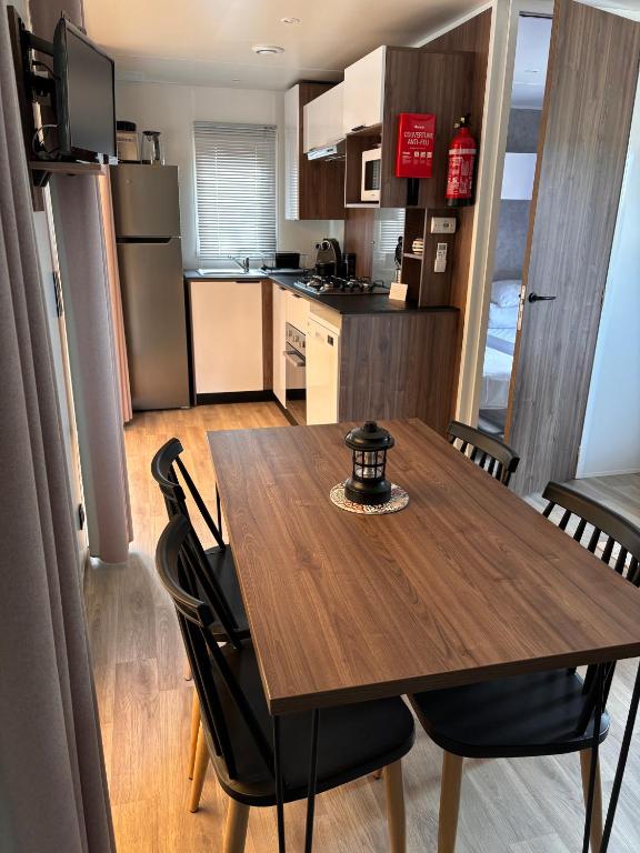 Photo de la galerie de l'établissement Mobil home sur le bassin d'Arcachon, à Lège-Cap-Ferret 15 autres photos