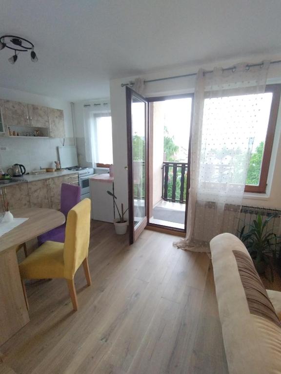 Kuchyň nebo kuchyňský kout v ubytování Apartman Sarajevo 202