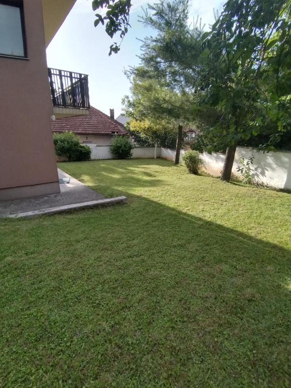 Zahrada ubytování Apartman Sarajevo 202