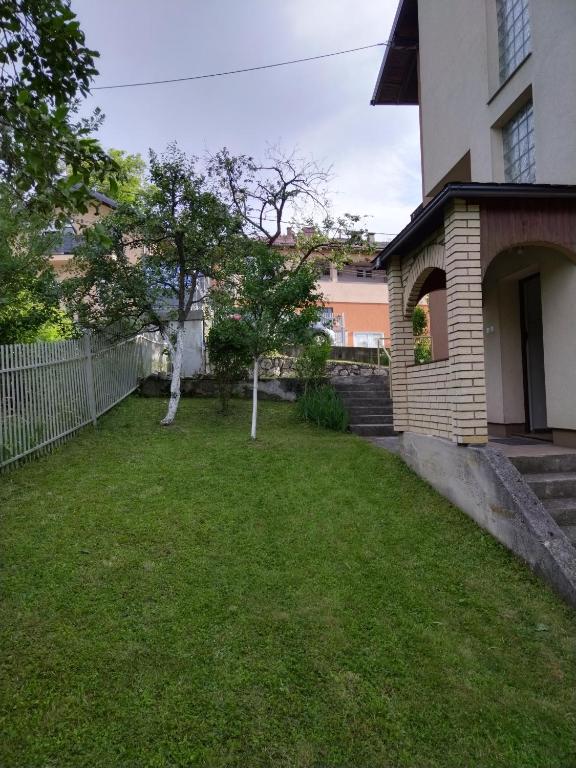 Zahrada ubytování Apartman Sarajevo 202