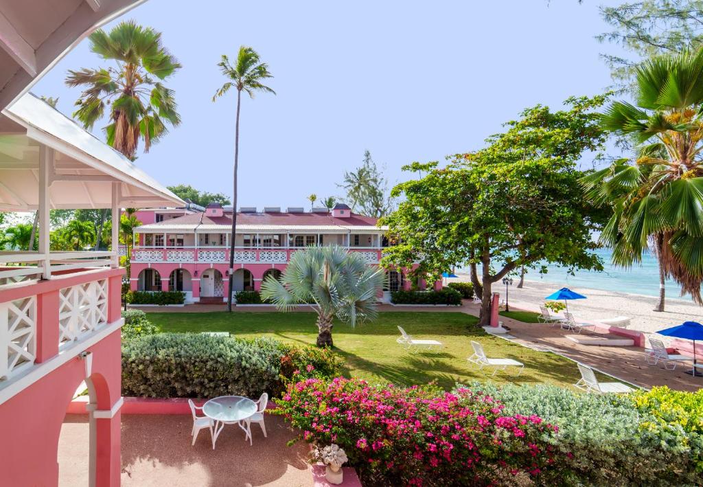Bazén v ubytování Southern Palms Beach Club nebo v jeho okolí