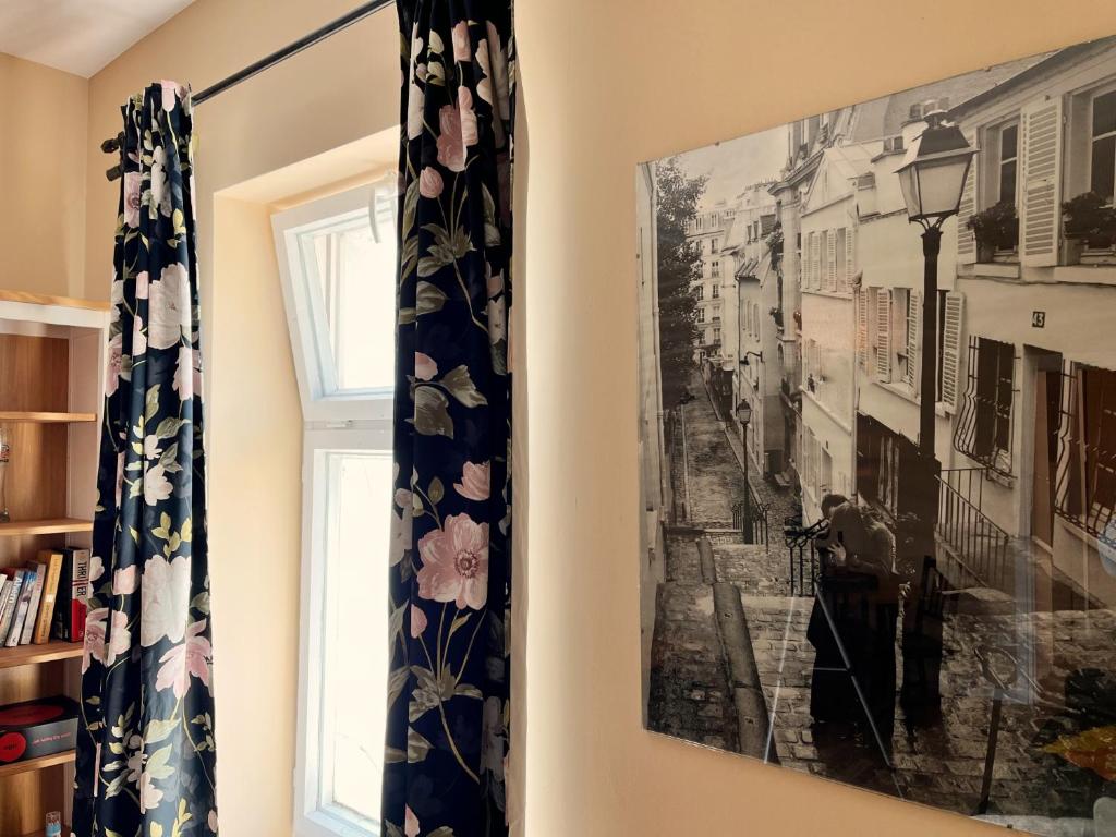 Knihovna v apartmánu