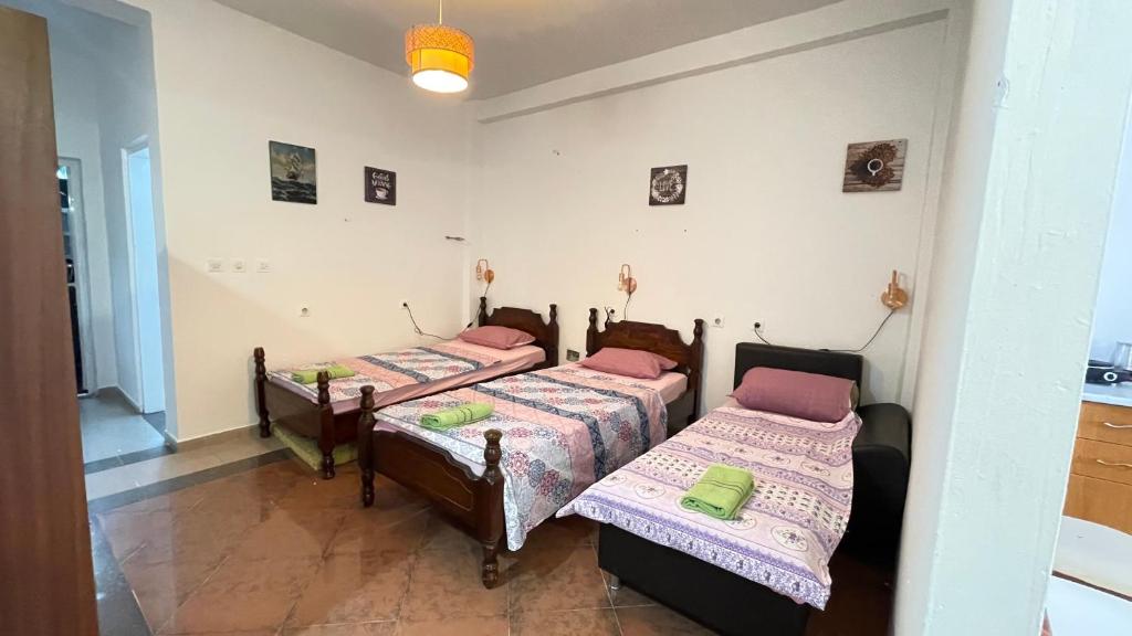 Postel nebo postele na pokoji v ubytování Hostel flash ulcinj