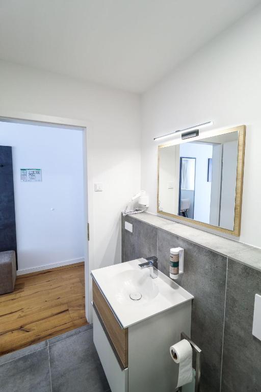 Helios Berlin Apartments - 15