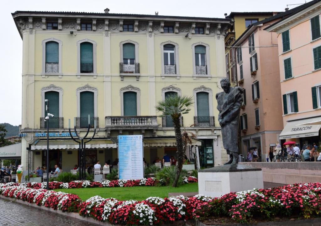 The building in which Az apartmant is located